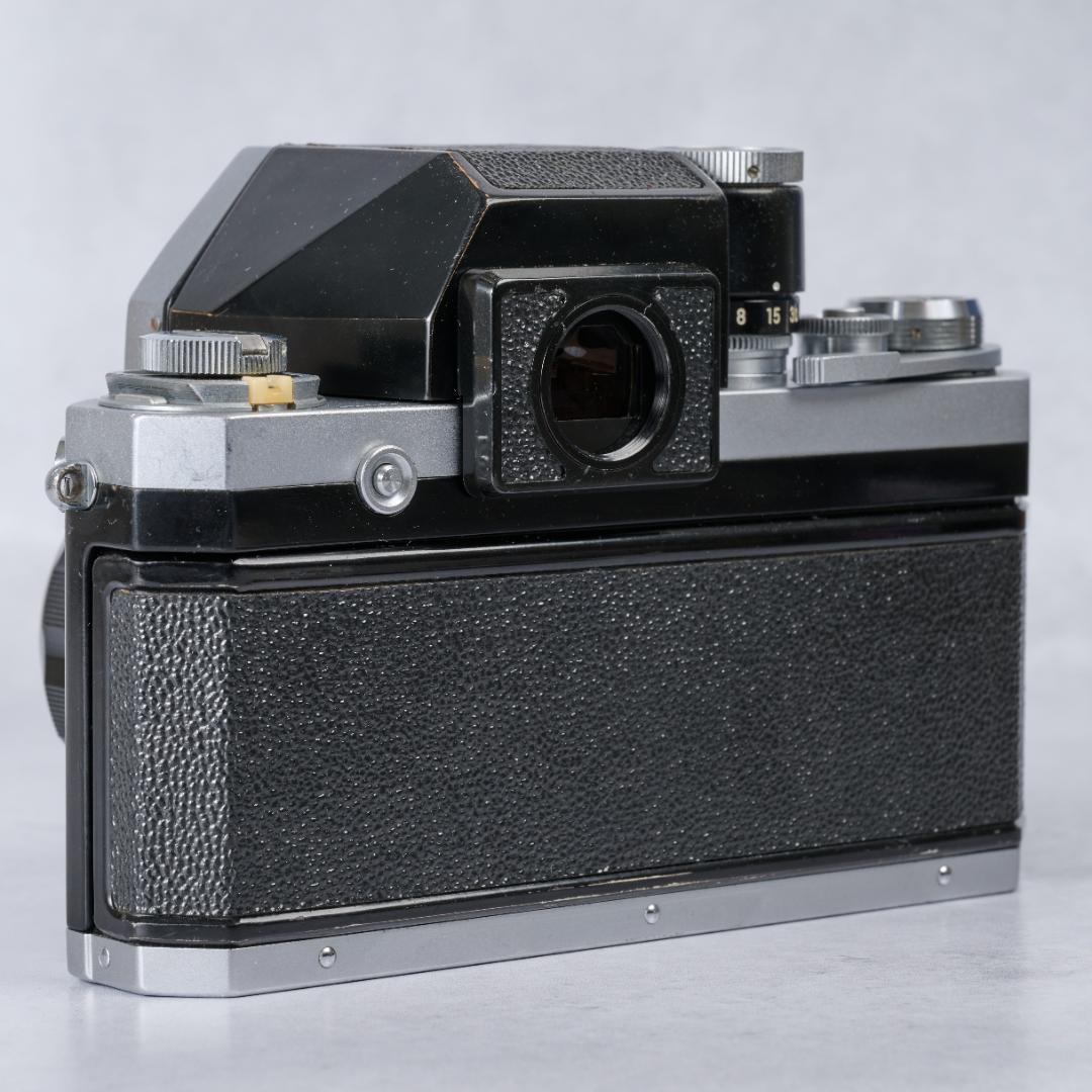 希少な赤点 Nikon F / NIKKOR-H Auto 50mm F2