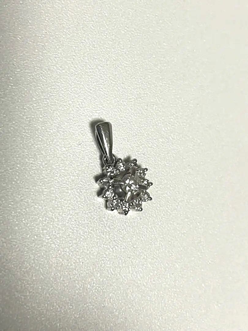 ネックレス　トップ　ダイヤモンド　プラチナ