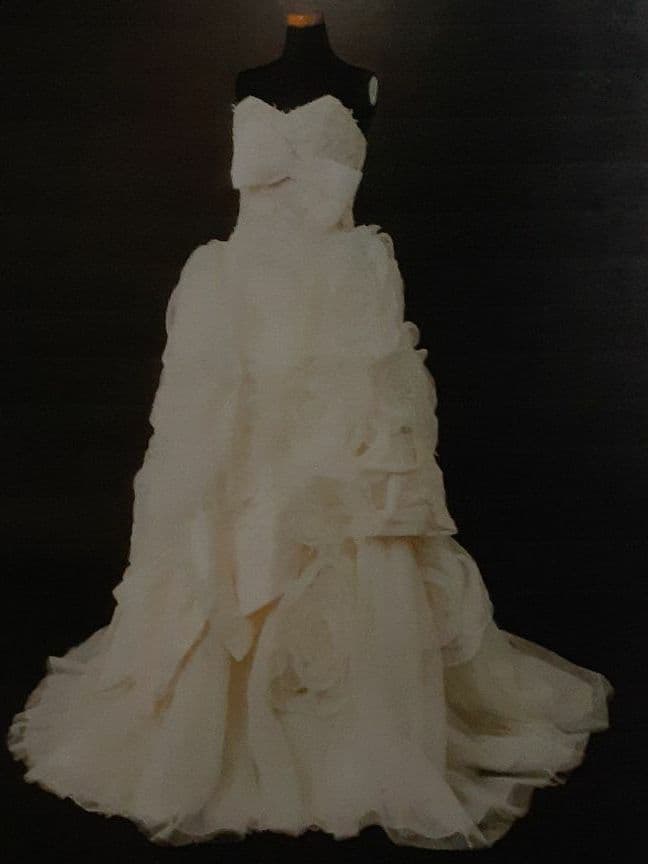 ウノエレトワール神田うのウェディングドレスクラウディアレンタル貸衣装スタジオ