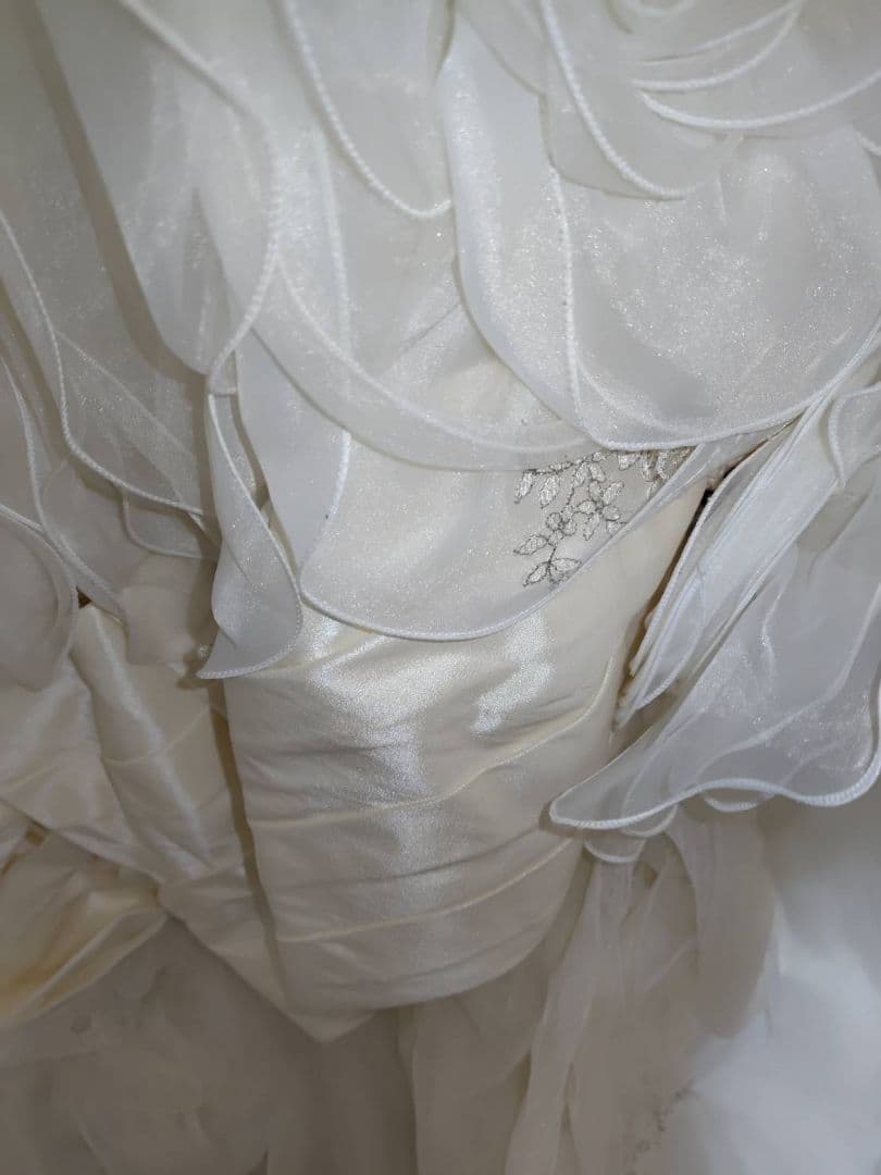 ウノエレトワール神田うのウェディングドレスクラウディアレンタル貸衣装スタジオ