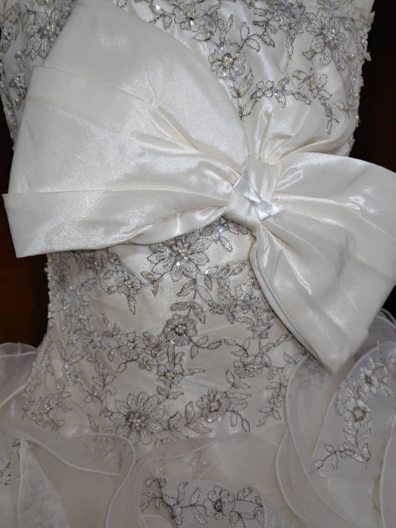 ウノエレトワール神田うのウェディングドレスクラウディアレンタル貸衣装スタジオ