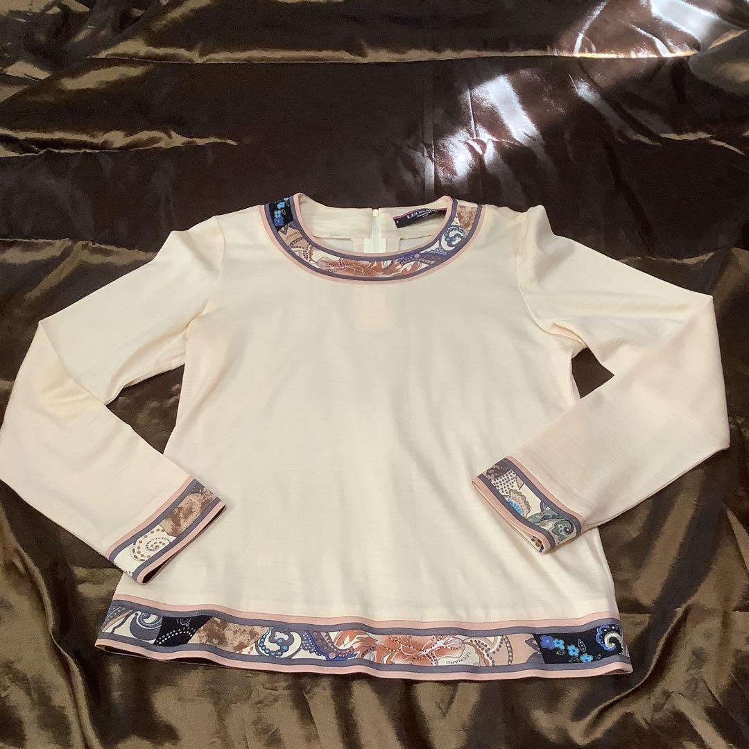 レオナール　長袖クリーム色トップス