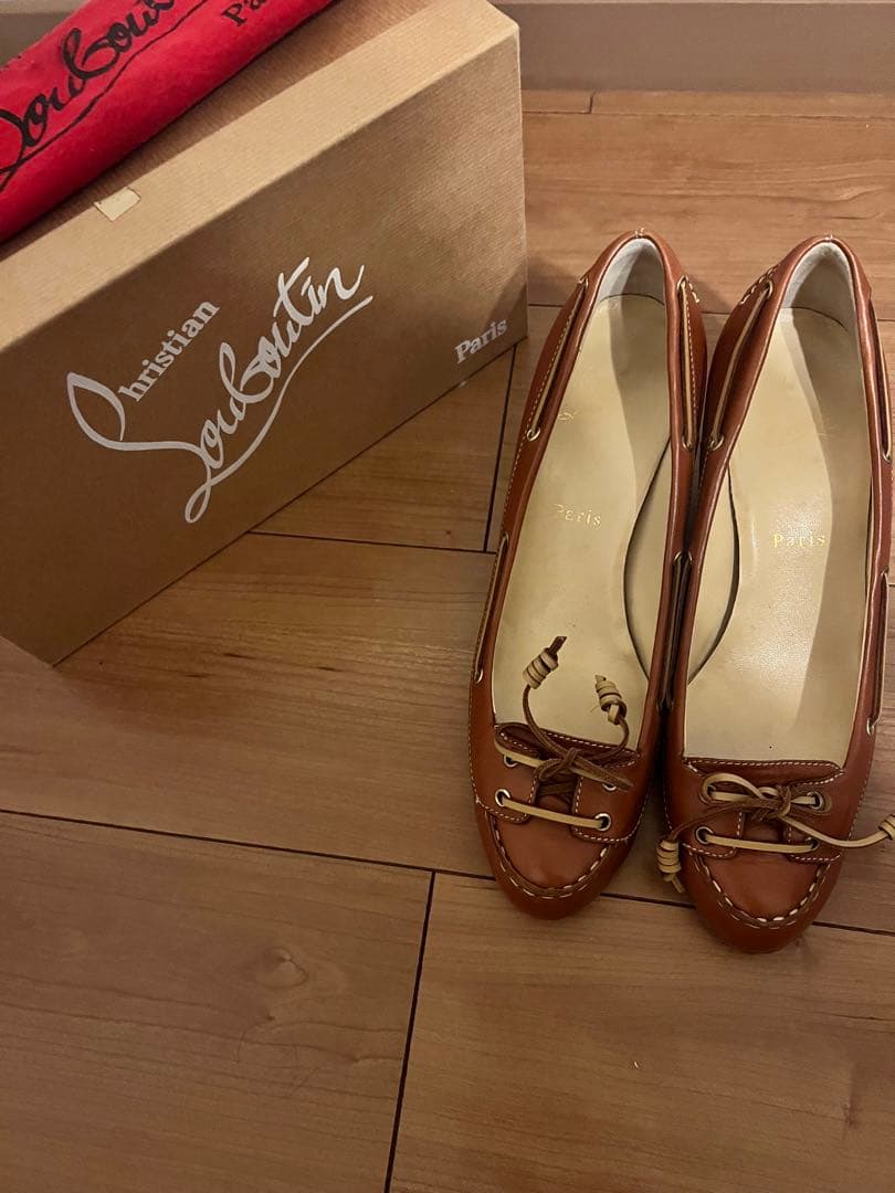 Christian Louboutin ブラウン モカシン／サイズ39