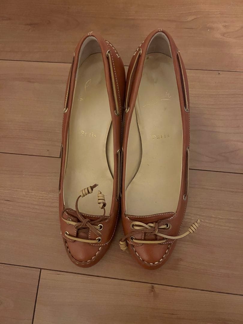 Christian Louboutin ブラウン モカシン／サイズ39