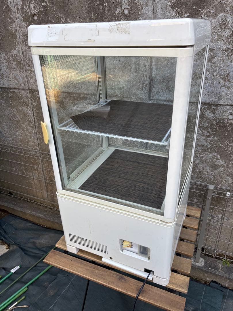 Yuta 冷蔵ショーケース