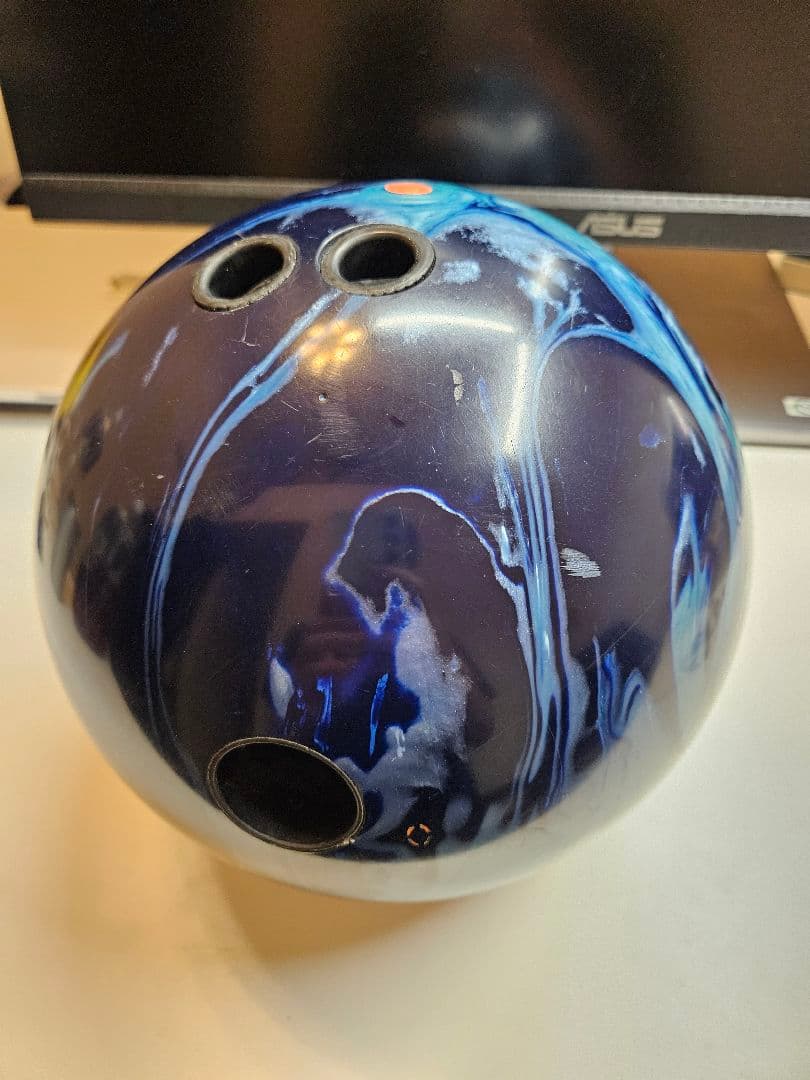 ベノムブルーコーラル 15ポンドボウリングボール