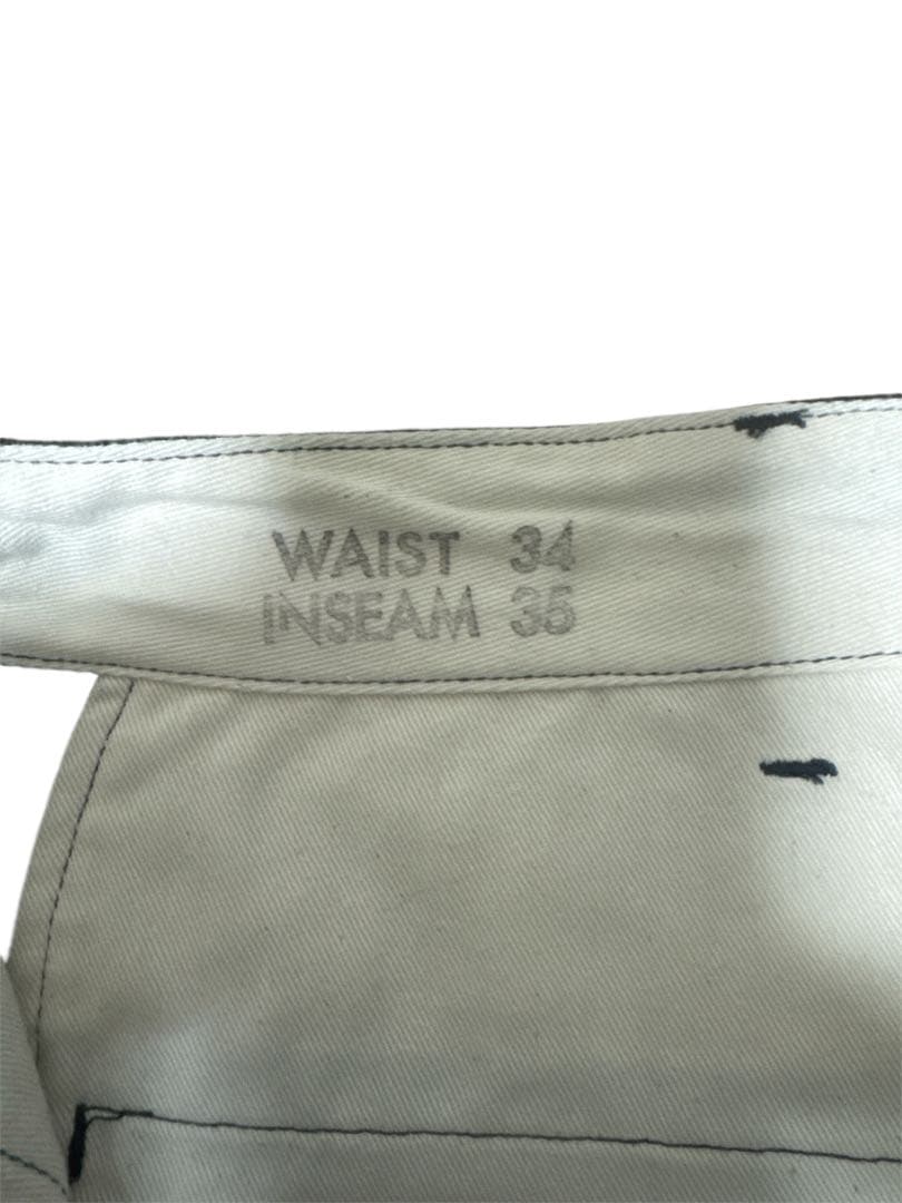 ブラック　チノパン　バスリクソンズ