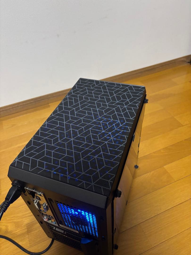 ほんのり光る！自作ライトゲーミングPC！i7 新品SSDで快適！