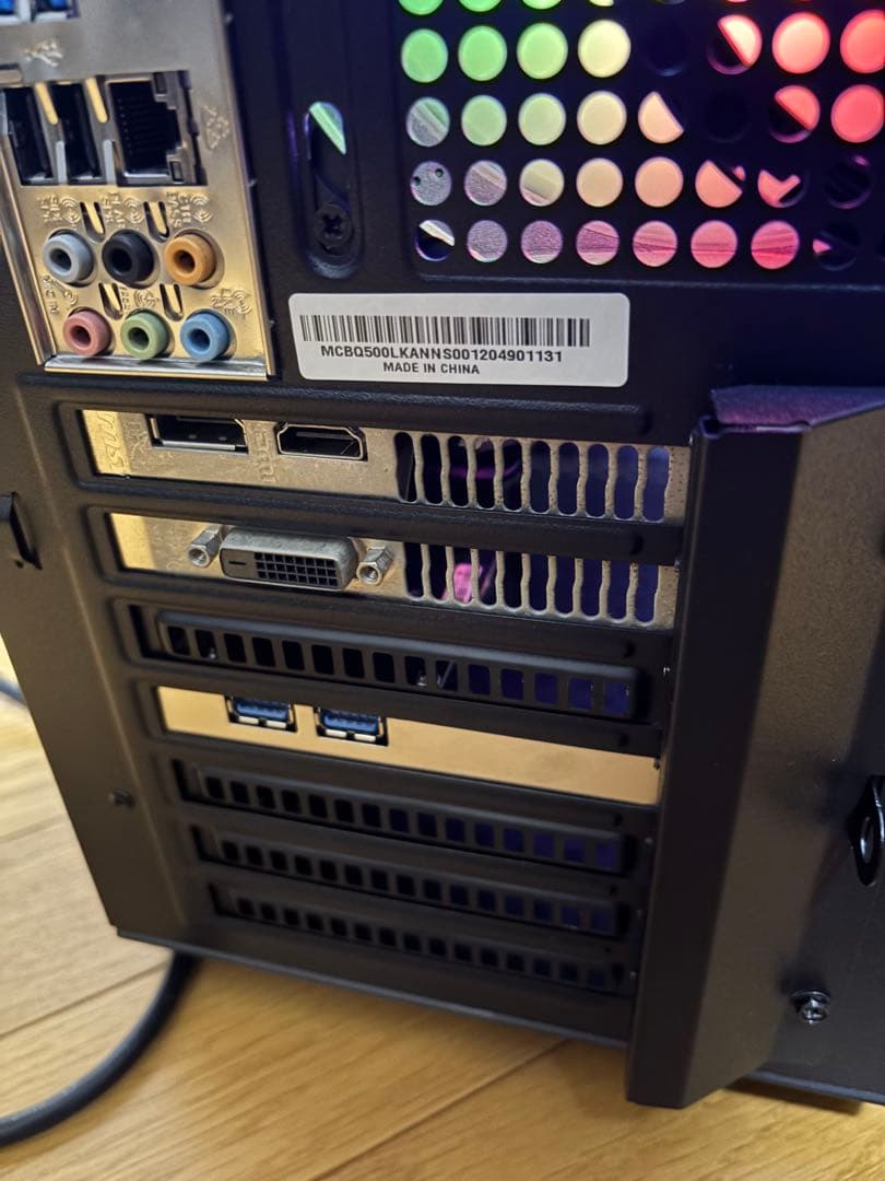 ほんのり光る！自作ライトゲーミングPC！i7 新品SSDで快適！