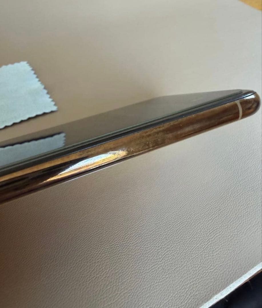 iPhone xs 本体　Apple ピンクゴールド　64GB