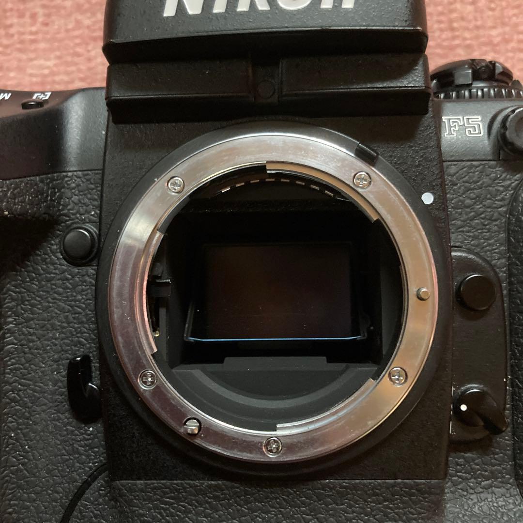 Nikon F5 一眼レフカメラ 24-85mmレンズ付き