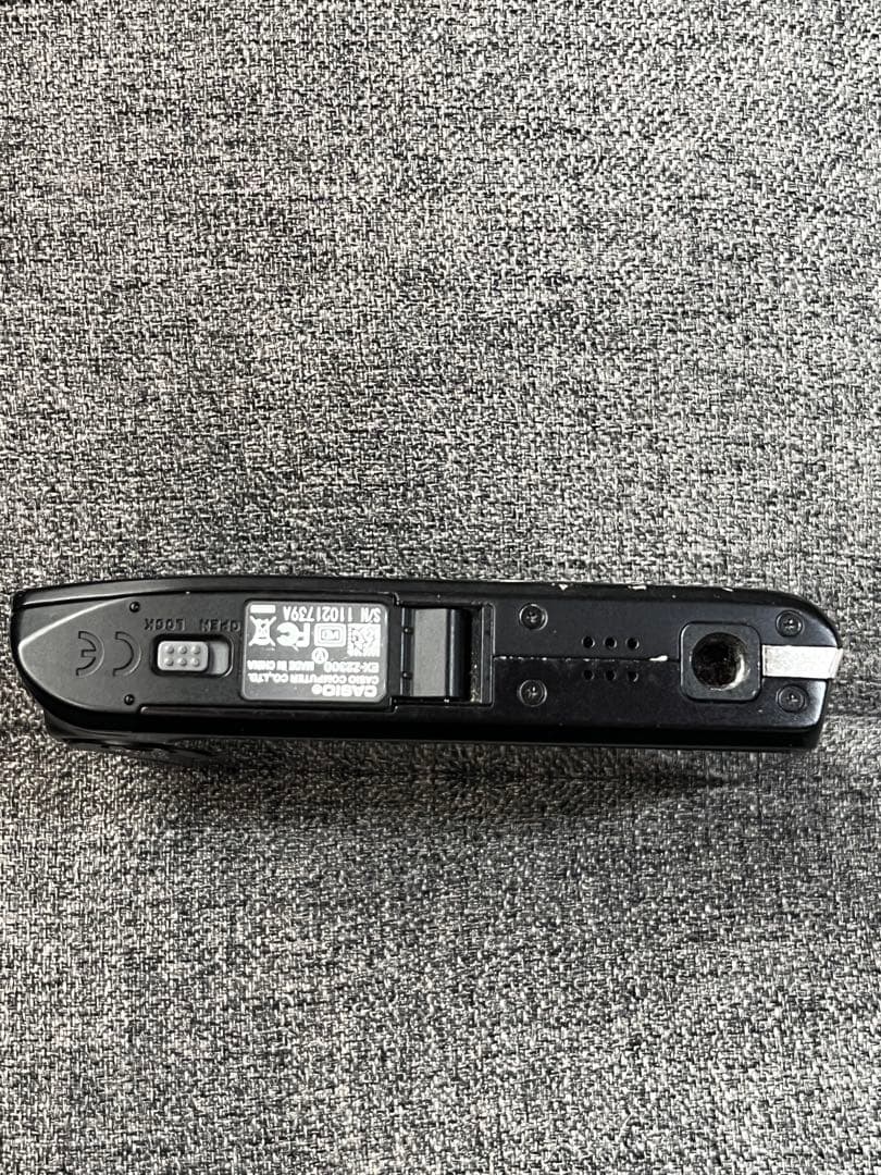 CASIO カシオ　EXILIM EX-Z2300デジカメ