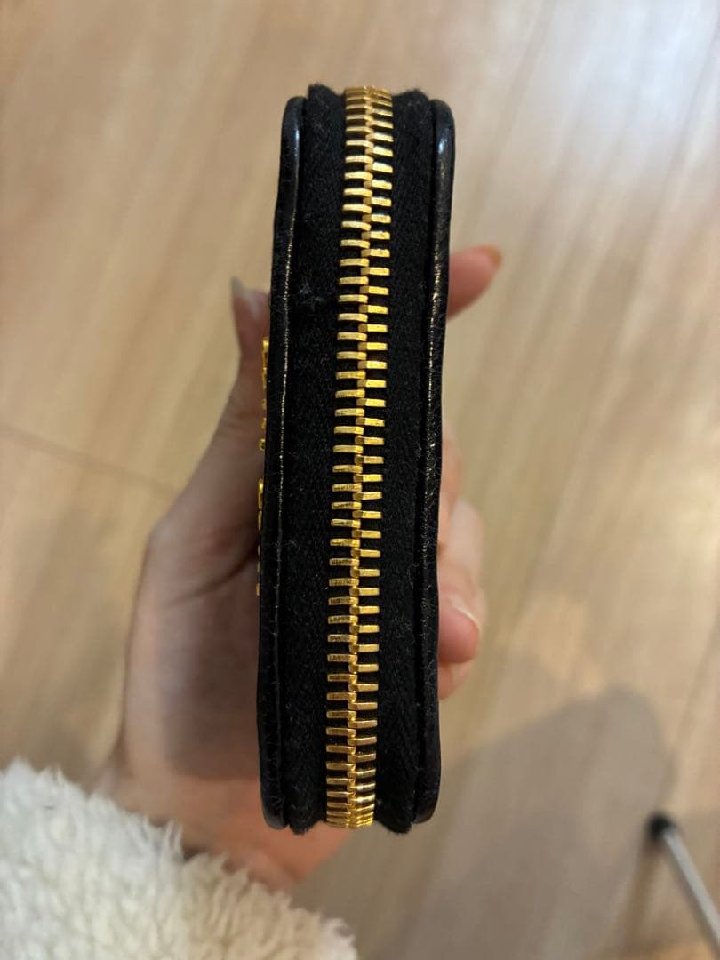 MIU MIU キルティング ケース　黒MATELASSE