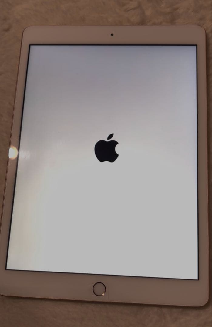 iPad 【第8世代】2020年モデル　ローズゴールド