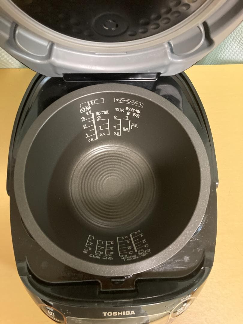 ★美品★ TOSHIBA RC-6XM IH炊飯器 黒 0.63l 2021年製
