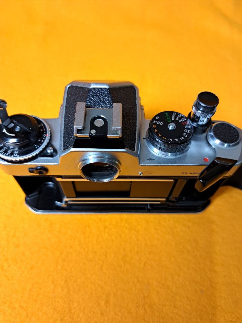 Nikon FE 一眼レフカメラ