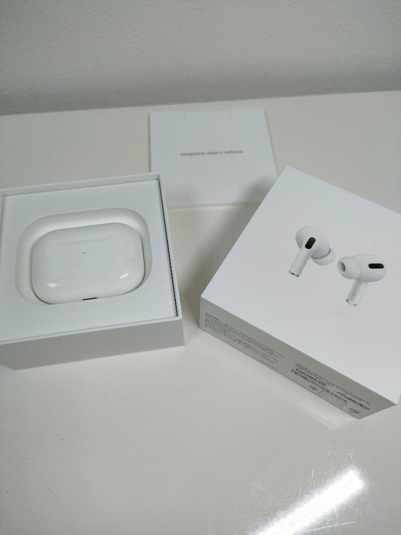 AirPods Pro 第1世代 lightning充電器付き！！