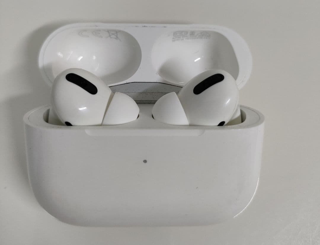 AirPods Pro 第1世代 lightning充電器付き！！
