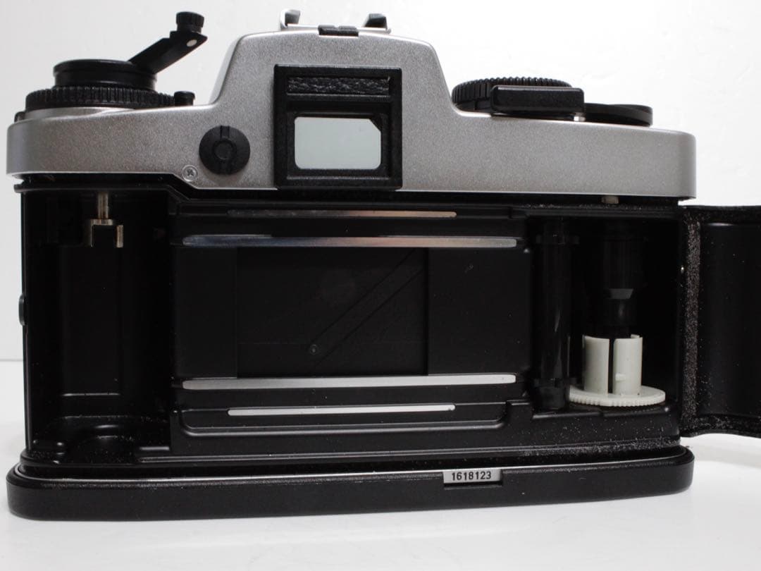 【超極上品】LEICA R4 底カバー付き