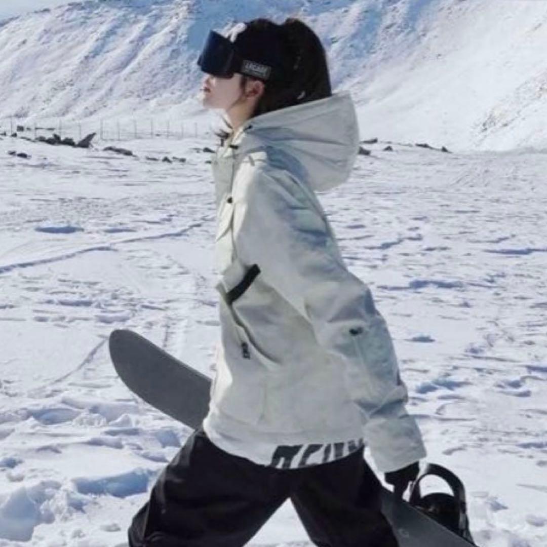 スノーボード スキー ウェア 女性用　M SERIES SKI SUIT 韓国