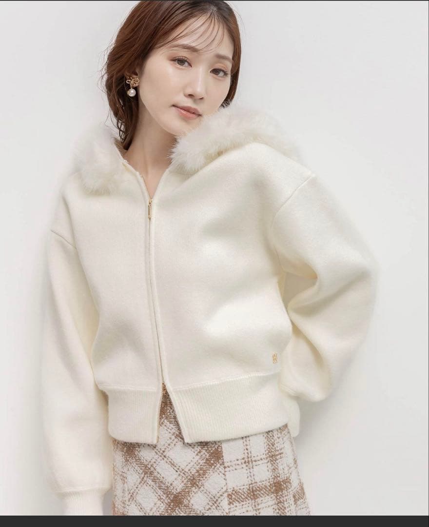 【完売】RANDA 2WAY フェイクファーニットパーカー ホワイト