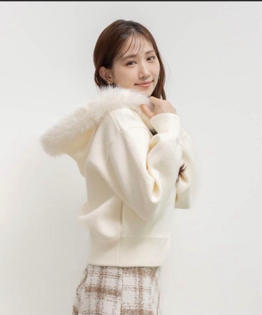 【完売】RANDA 2WAY フェイクファーニットパーカー ホワイト