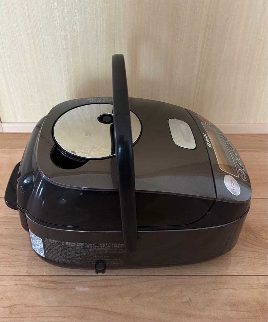 【美品】象印圧力IH炊飯器極め炊きNP-BE10