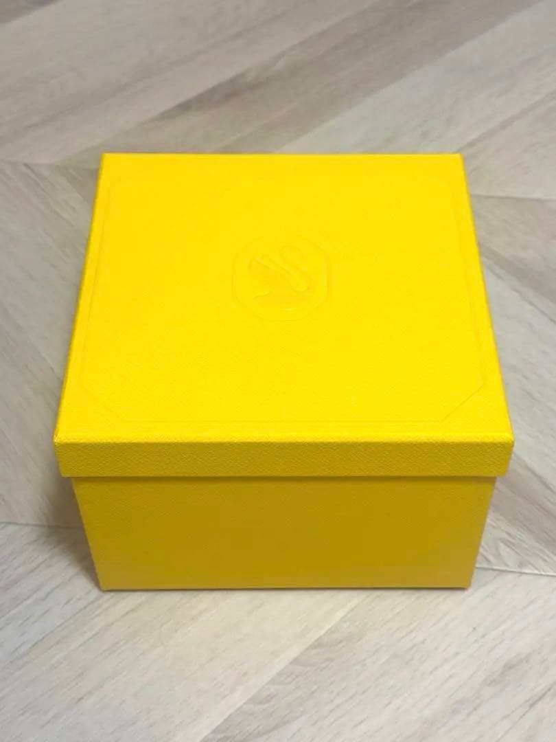 スワロフスキー　ガラスディスプレイ