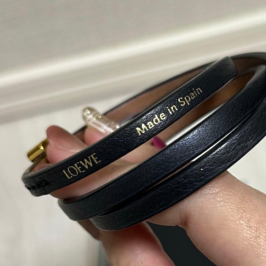 LOEWE ツイストバングル　アナグラム　ブラック
