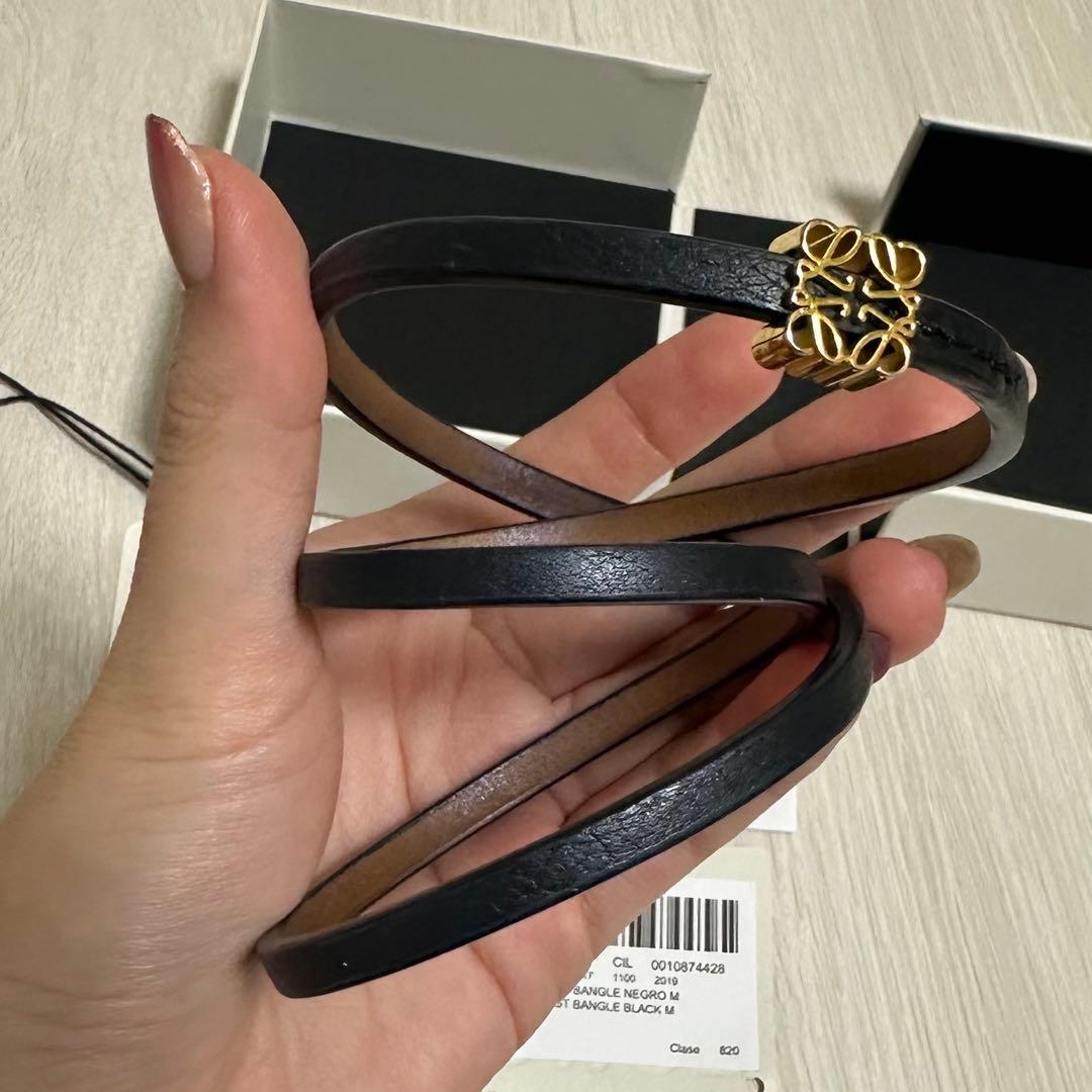 LOEWE ツイストバングル　アナグラム　ブラック