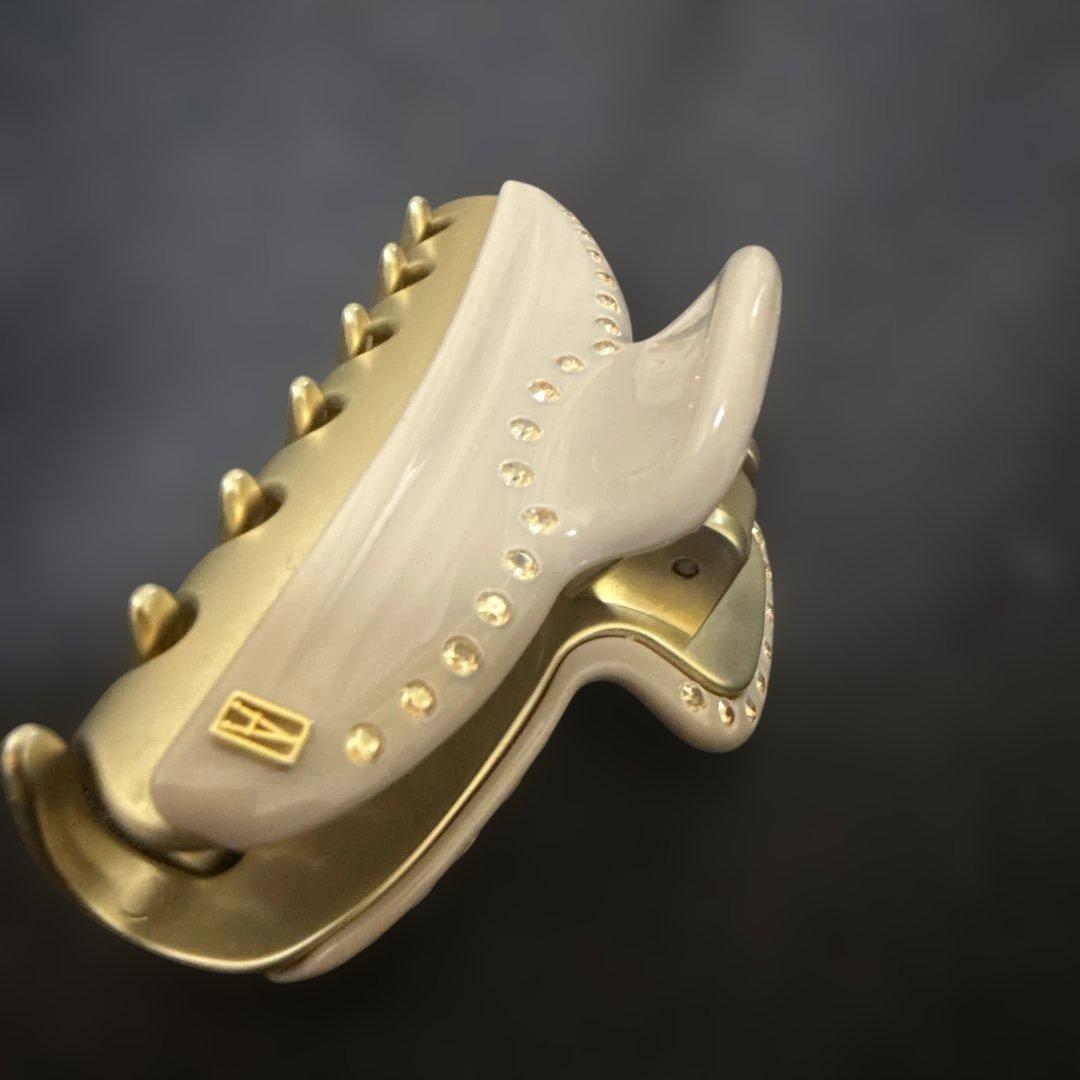 ベージュ ストーン装飾 ヘアクリップ 中型