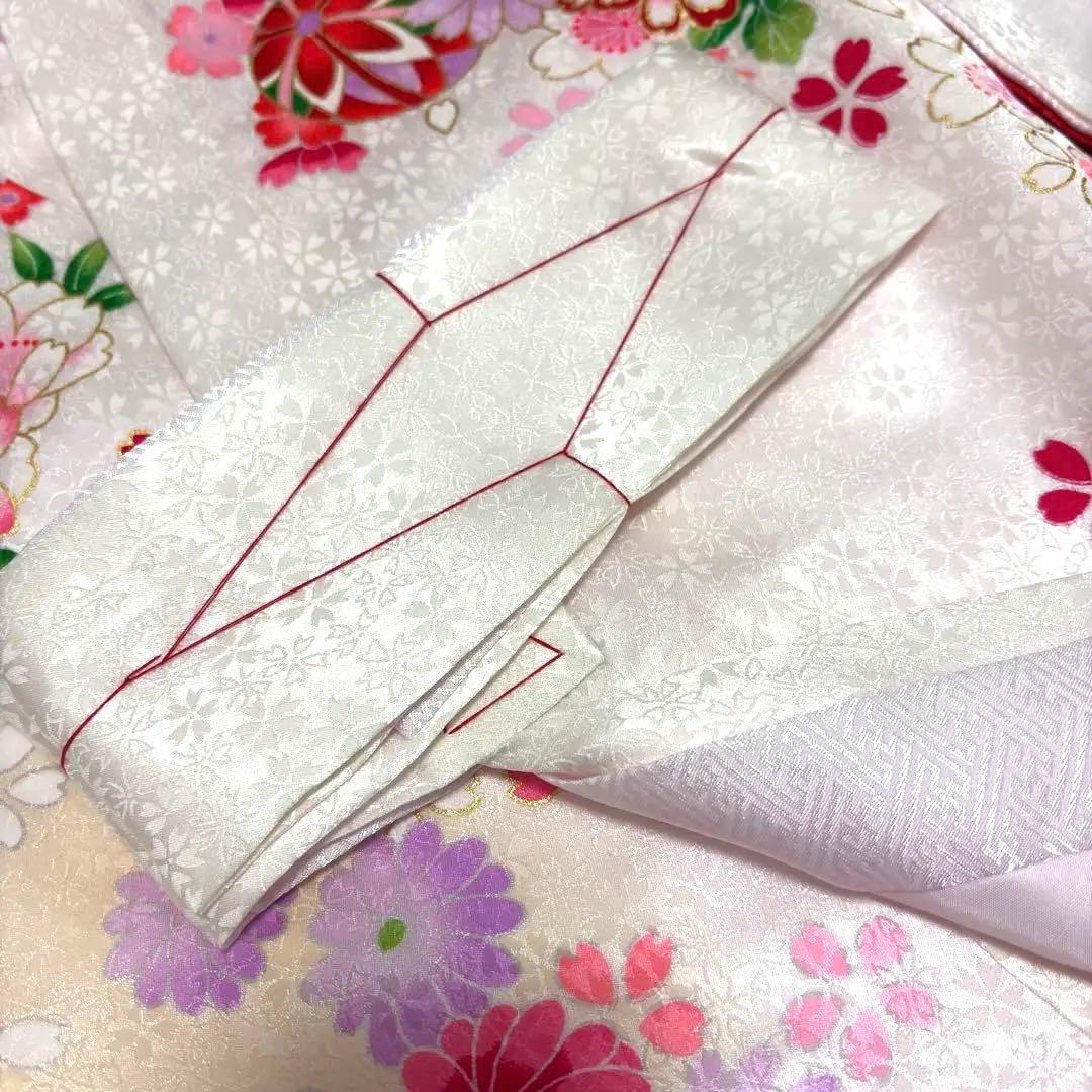 《新品》正絹 華やかな刺繍入❗️お宮参り 産着 祝着 襦袢付 新品たとう紙付 白