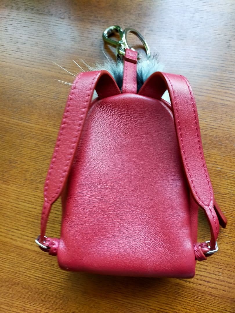 フェンディ　FENDI バグズモンスター　バッグチャーム リュック　赤