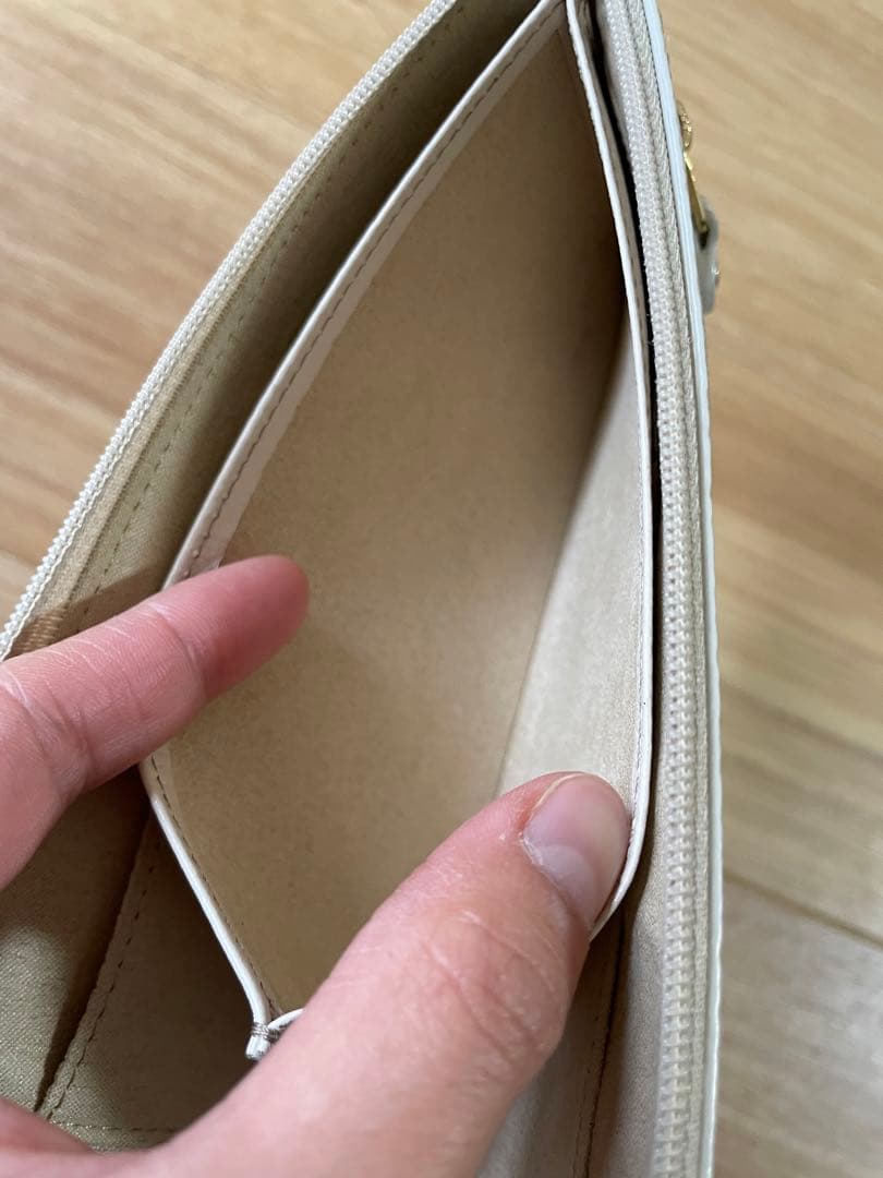 ATAO スリモ ケリー アイビスホワイト 長財布 ファスナー付き