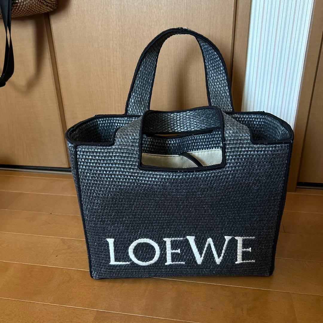 黒の編み込みトートバッグ