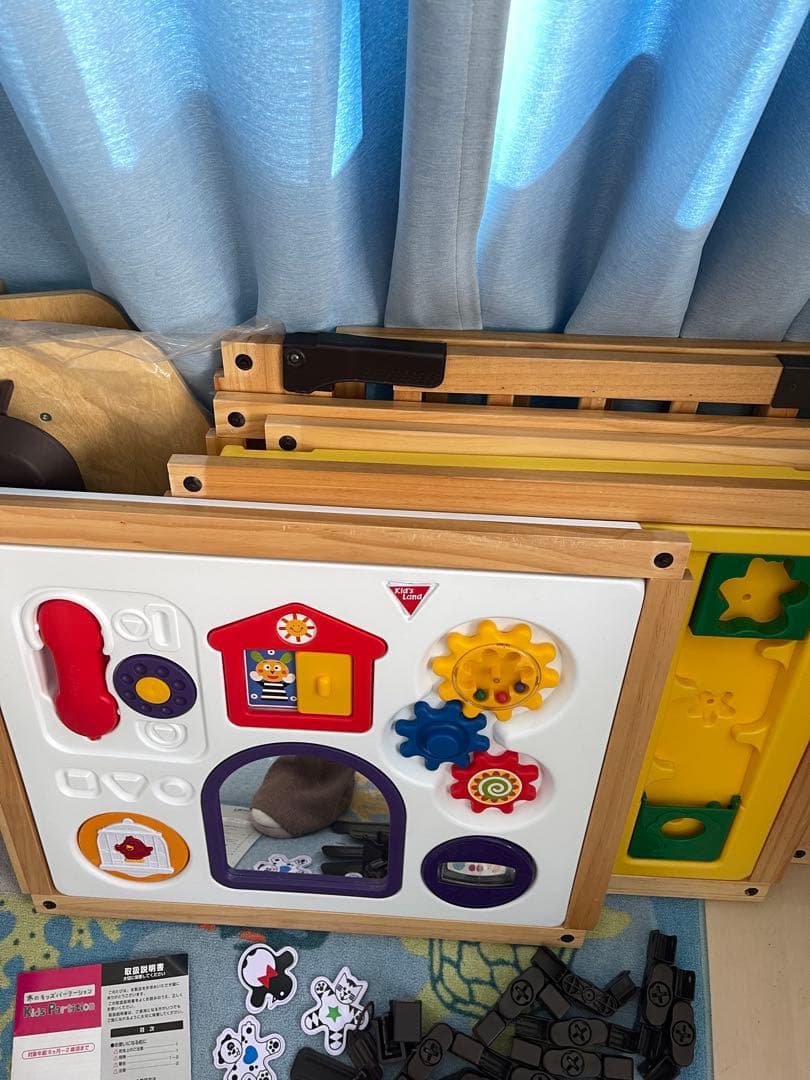 木のミュージカルキッズランドDX 　トイパネル付　ベビーサークル