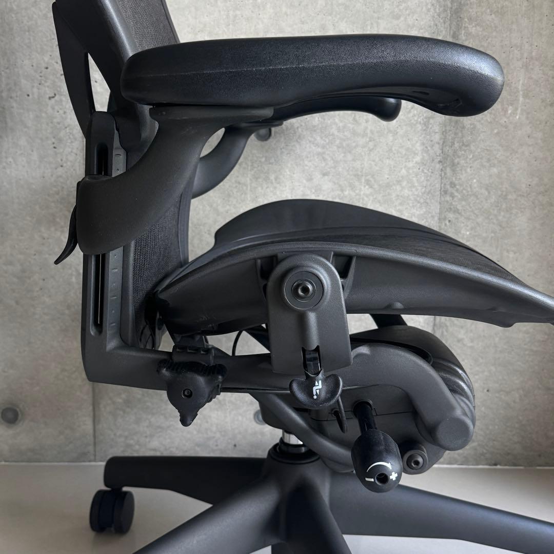 ハーマンミラー アーロンチェア クラシック Bサイズ