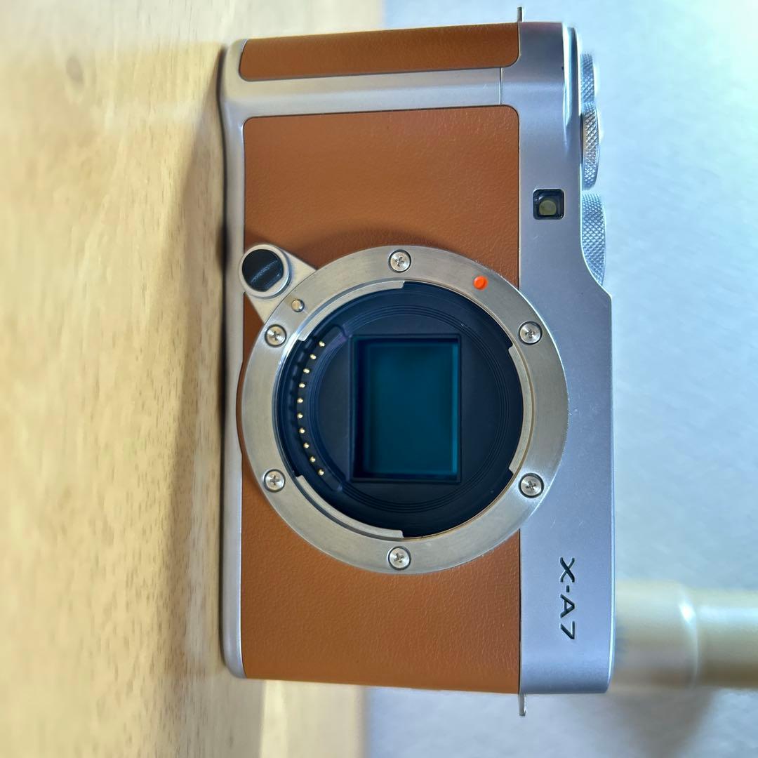 FUJIFILM x-A7 レンズキット