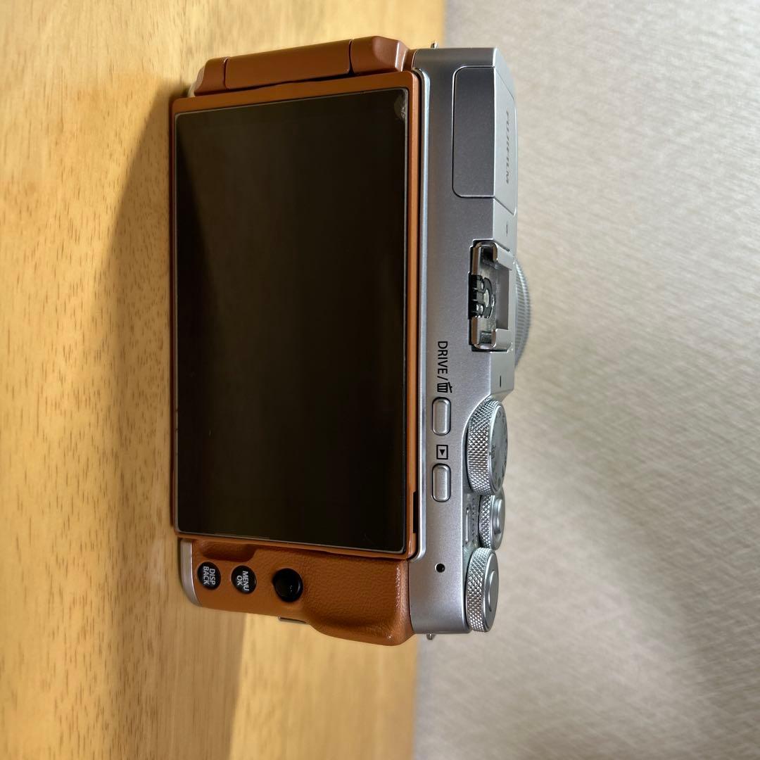 FUJIFILM x-A7 レンズキット