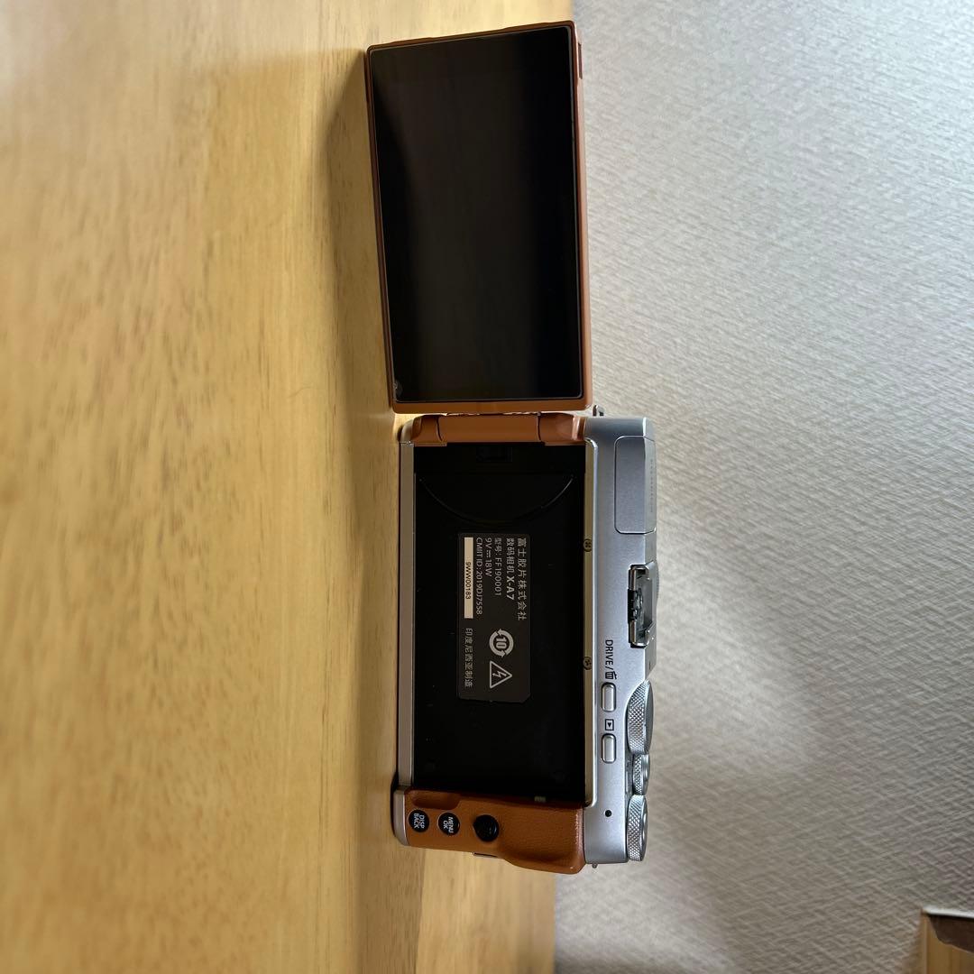 FUJIFILM x-A7 レンズキット