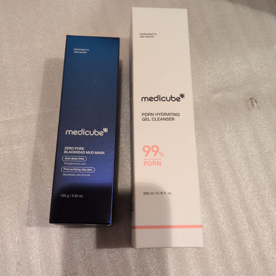 完売新品未開封 Medicube × マイメロディ ブースタープロ 美顔器セット