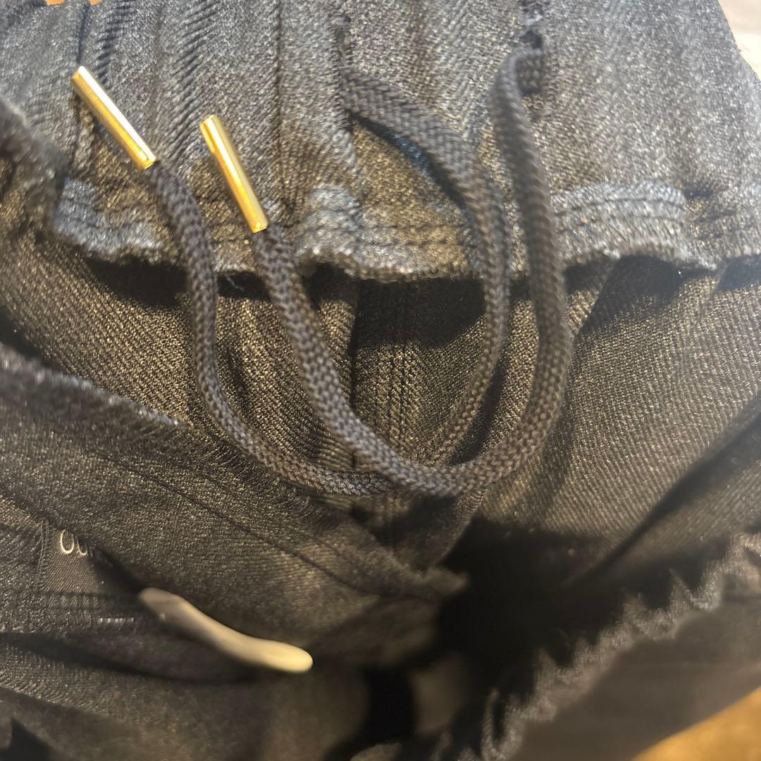 OUR パイピング使いのセミワイドパンツ