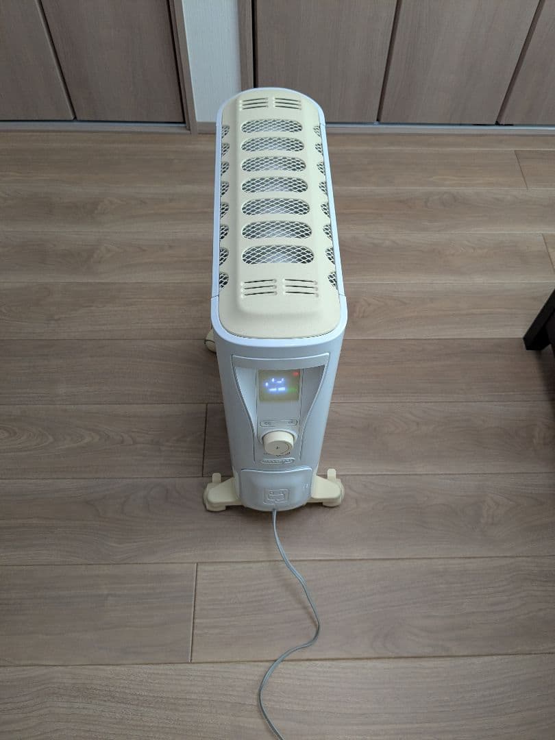 デロンギ　オイルヒーター　RHJ75V0815-CR 10畳〜13畳