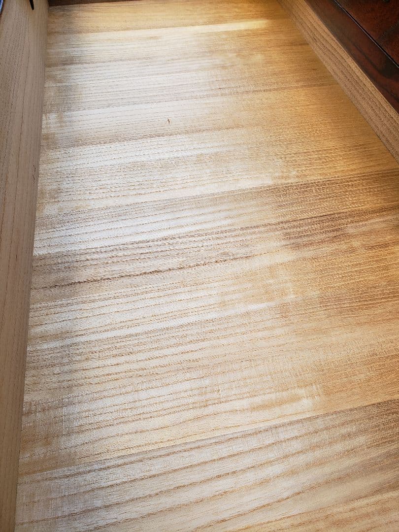 岩谷堂箪笥　和箪笥　伝統工芸　引き出し　家具