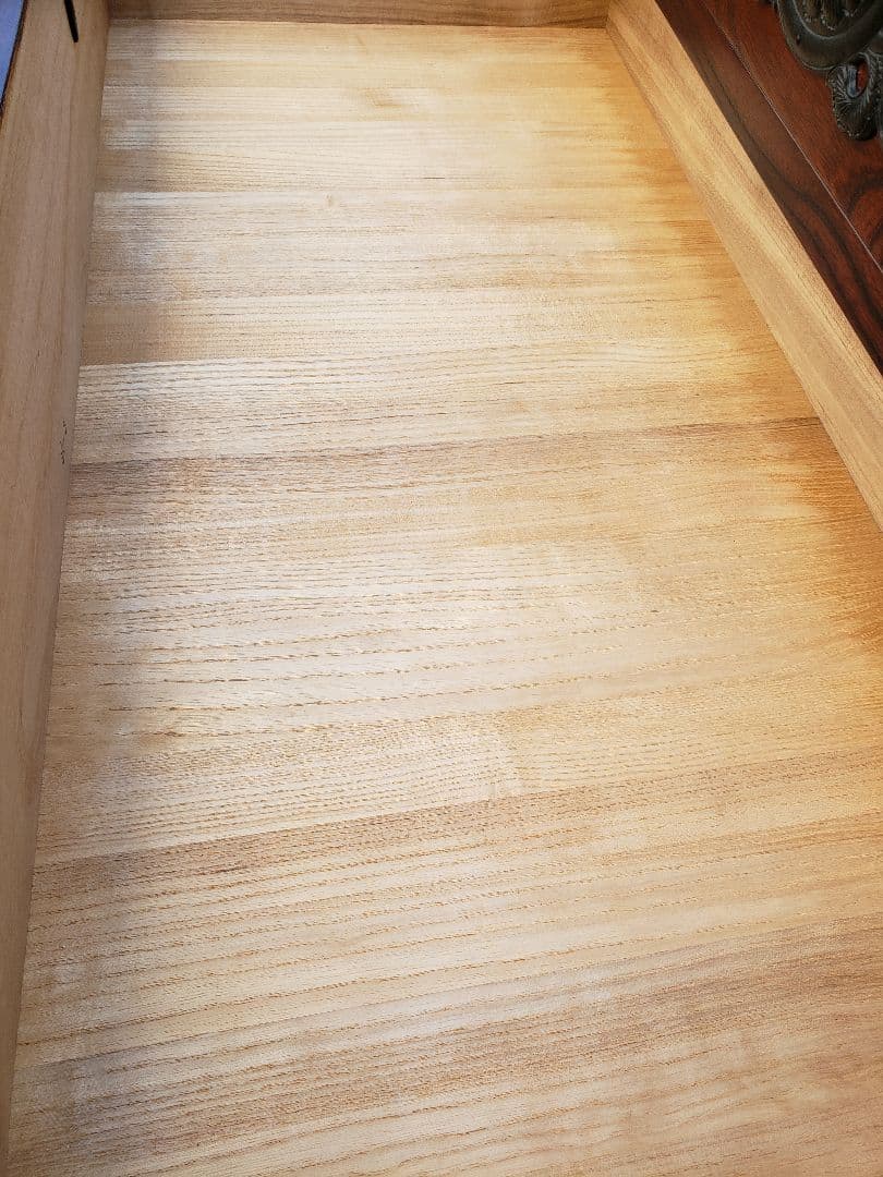 岩谷堂箪笥　和箪笥　伝統工芸　引き出し　家具