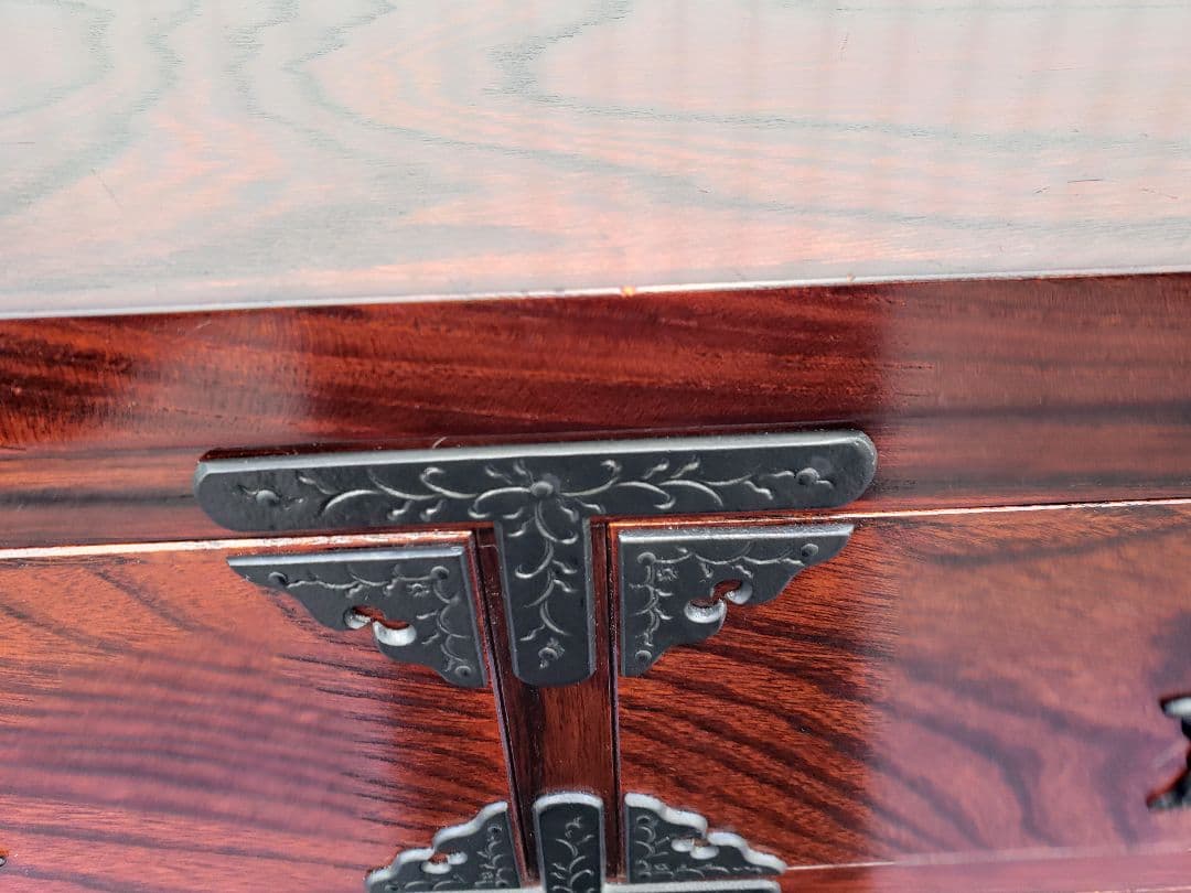 岩谷堂箪笥　和箪笥　伝統工芸　引き出し　家具