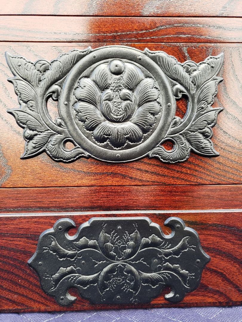 岩谷堂箪笥　和箪笥　伝統工芸　引き出し　家具