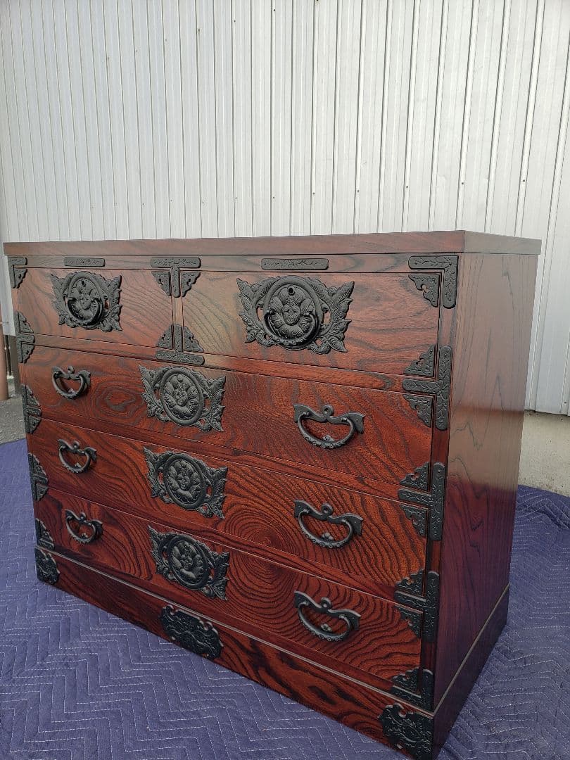 岩谷堂箪笥　和箪笥　伝統工芸　引き出し　家具