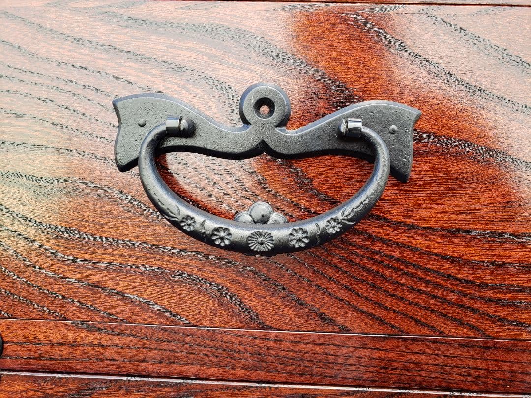 岩谷堂箪笥　和箪笥　伝統工芸　引き出し　家具