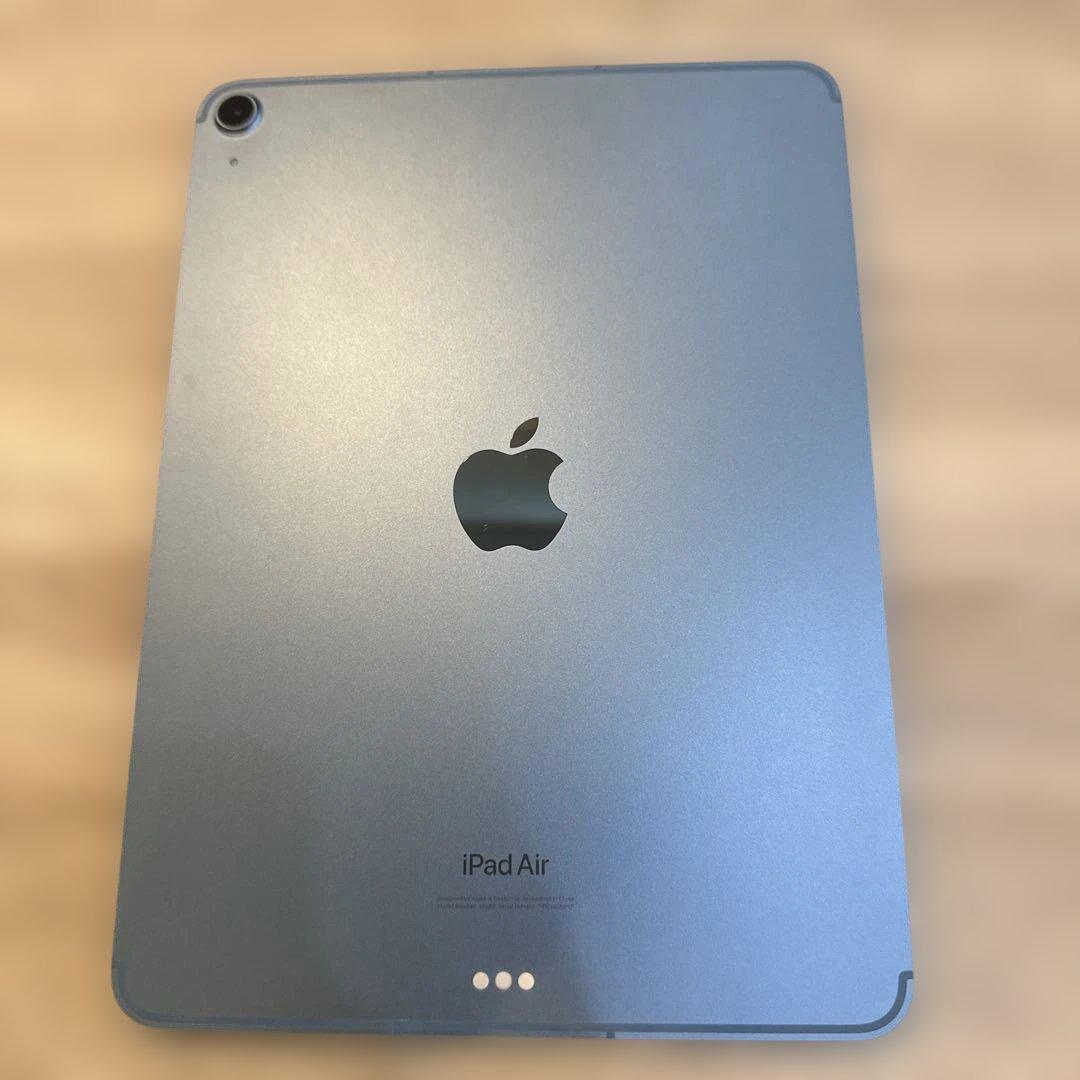 美品iPad Air (第5世代) ブルー 64GB